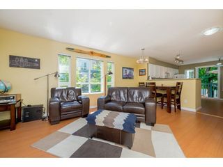 Photo 4: 19 4787 57 Street in Ladner: Delta Manor Townhouse for sale in "Village Green" : MLS®# R2271029