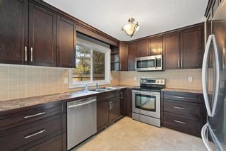 Photo 16: 22 Silver Springs Drive NW in Calgary: Silver Springs Semi Detached for sale : MLS®# A1216792