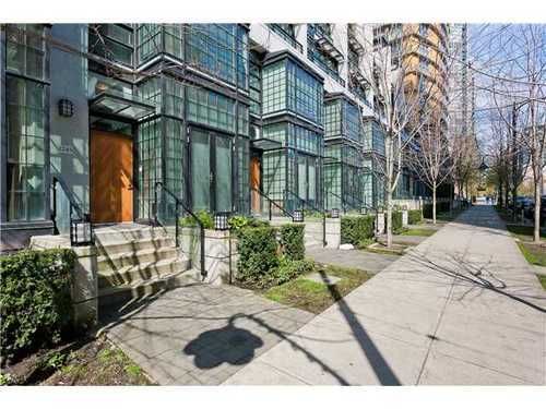 Main Photo: 1245 SEYMOUR Street in Vancouver West: Downtown VW Home for sale ()  : MLS®# V1001351