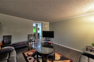 Photo 3: 67 CEDARDALE Crescent SW in Calgary: Cedarbrae House for sale : MLS®# C4190316