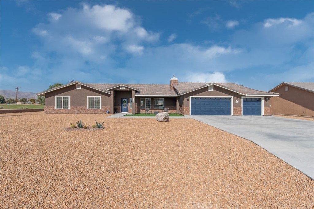 Main Photo: 4694 Saddlehorn Road in 29 Palms: Residential for sale (DC727 - Adobe)  : MLS®# JT22089215