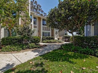 Photo 5: CARLSBAD WEST Townhouse for sale : 2 bedrooms : 6995 Carnation Dr in Carlsbad
