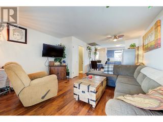Photo 3: 1296 Lawrence Avenue in Kelowna: House for sale : MLS®# 10310884