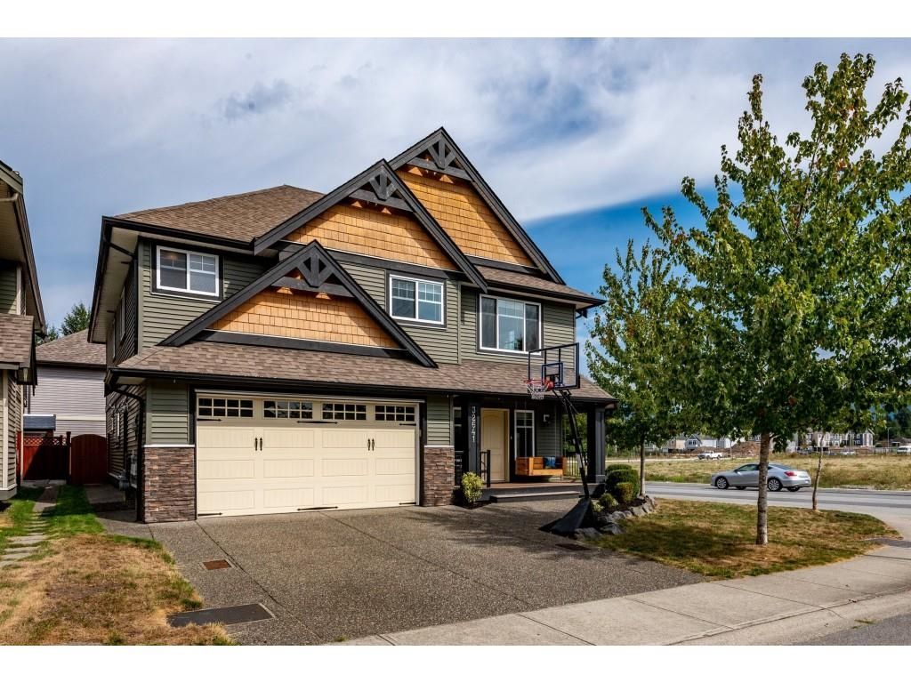 Main Photo: 32641 CARTER Avenue in Mission: Mission BC House for sale in "CEDAR VALLEY & FERNDALE" : MLS®# R2615357