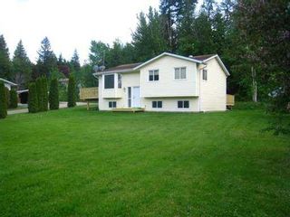 Photo 1: 8758 Holding Road in Adams Lake: Waterfront House for sale : MLS®# 9222060