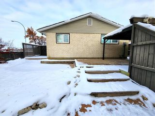 Photo 32: 2 Maevista Place in Winnipeg: Maples Residential for sale (4H)  : MLS®# 202329583