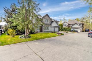 Photo 2: 9775 208 Street in Langley: Walnut Grove House for sale : MLS®# R2683012