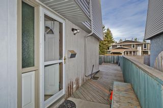 Photo 4: 2 6416 4A Street NE in Calgary: Thorncliffe Row/Townhouse for sale : MLS®# A1053166