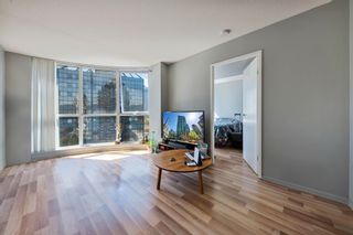 Photo 5: 1707 588 BROUGHTON Street in Vancouver: Coal Harbour Condo for sale in "Harbour Side Park" (Vancouver West)  : MLS®# R2861793