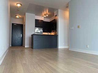 Photo 3: 2201 90 Absolute Avenue in Mississauga: City Centre Condo for lease : MLS®# W5480719