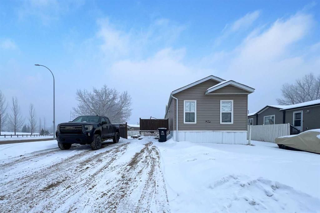 Main Photo: 269 Caouette Crescent: Fort McMurray Detached for sale : MLS®# A2104041