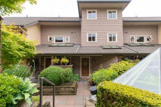 Photo 2: 5 215 E 4TH Street in North Vancouver: Lower Lonsdale Townhouse for sale in "Orchard Terrace" : MLS®# R2297145