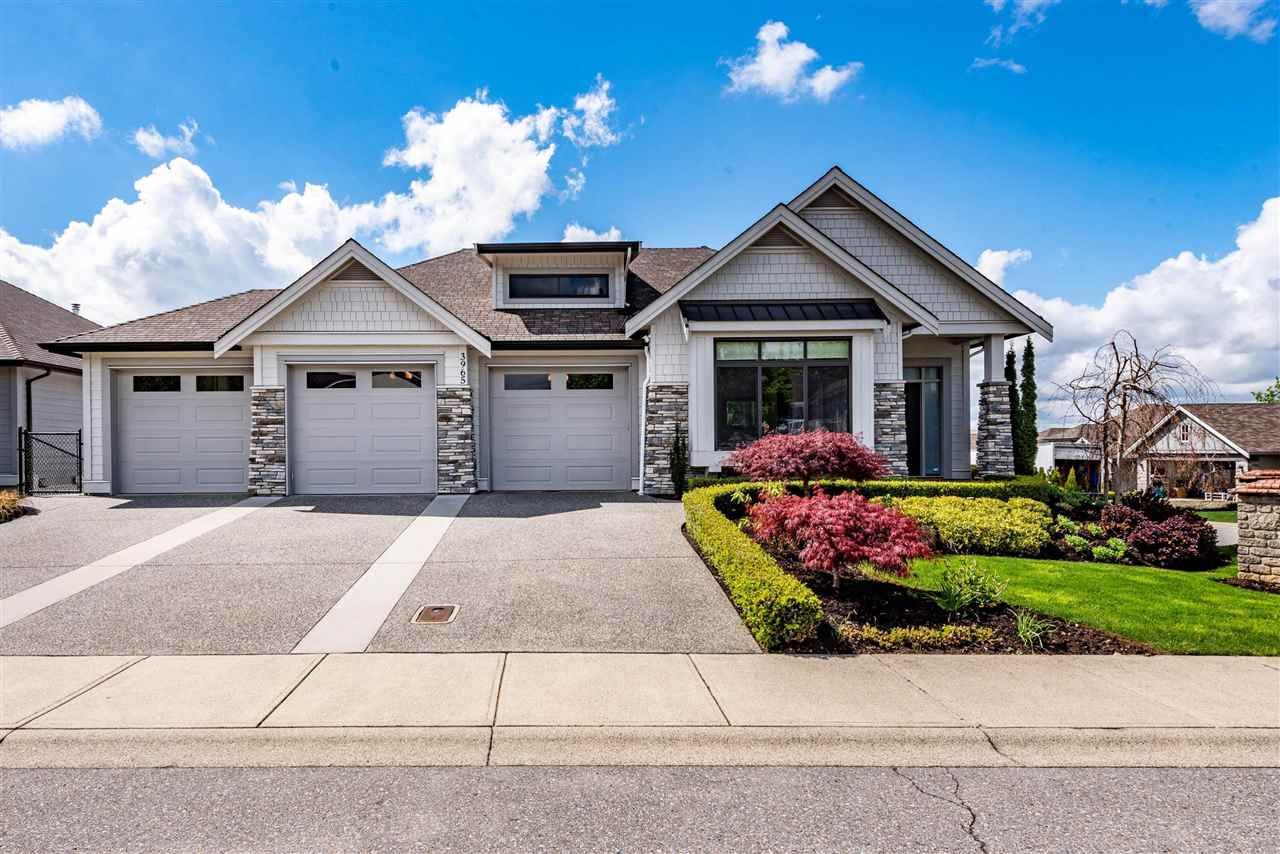 Main Photo: 3965 LATIMER STREET in : Abbotsford East House for sale : MLS®# R2573780