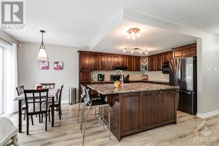 Photo 9: 200 STONEHAM PLACE in Ottawa: House for sale : MLS®# 1388112