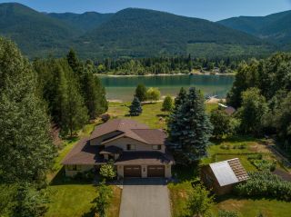 Photo 1: 6158 REDFISH ROAD in Nelson: House for sale : MLS®# 2472627