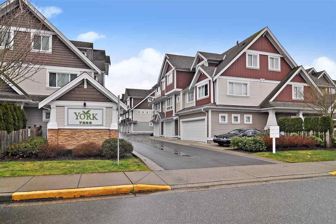 Main Photo: 39 7298 199A Street in Langley: Willoughby Heights Townhouse for sale in "York" : MLS®# R2542570
