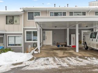 Photo 2: 34 1810 SPRINGHILL DRIVE in Kamloops: Sahali Townhouse for sale : MLS®# 176661