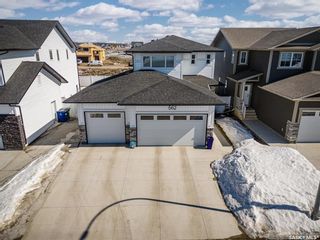 Photo 2: 562 Burgess Crescent in Saskatoon: Rosewood Residential for sale : MLS®# SK963680
