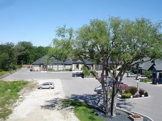 Photo 40: 3014 Henderson Highway in East St Paul: Office for sale or rent : MLS®# 202202403
