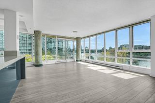 Photo 5: 606 980 COOPERAGE Way in Vancouver: Yaletown Condo for sale in "COOPERS POINTE" (Vancouver West)  : MLS®# R2874852