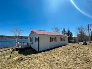 Photo 1: 18 Fenwick Road in Eden Lake: 108-Rural Pictou County Residential for sale (Northern Region)  : MLS®# 202210310