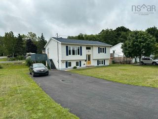 Photo 1: 68 Milne Avenue in New Minas: Kings County Residential for sale (Annapolis Valley)  : MLS®# 202313201