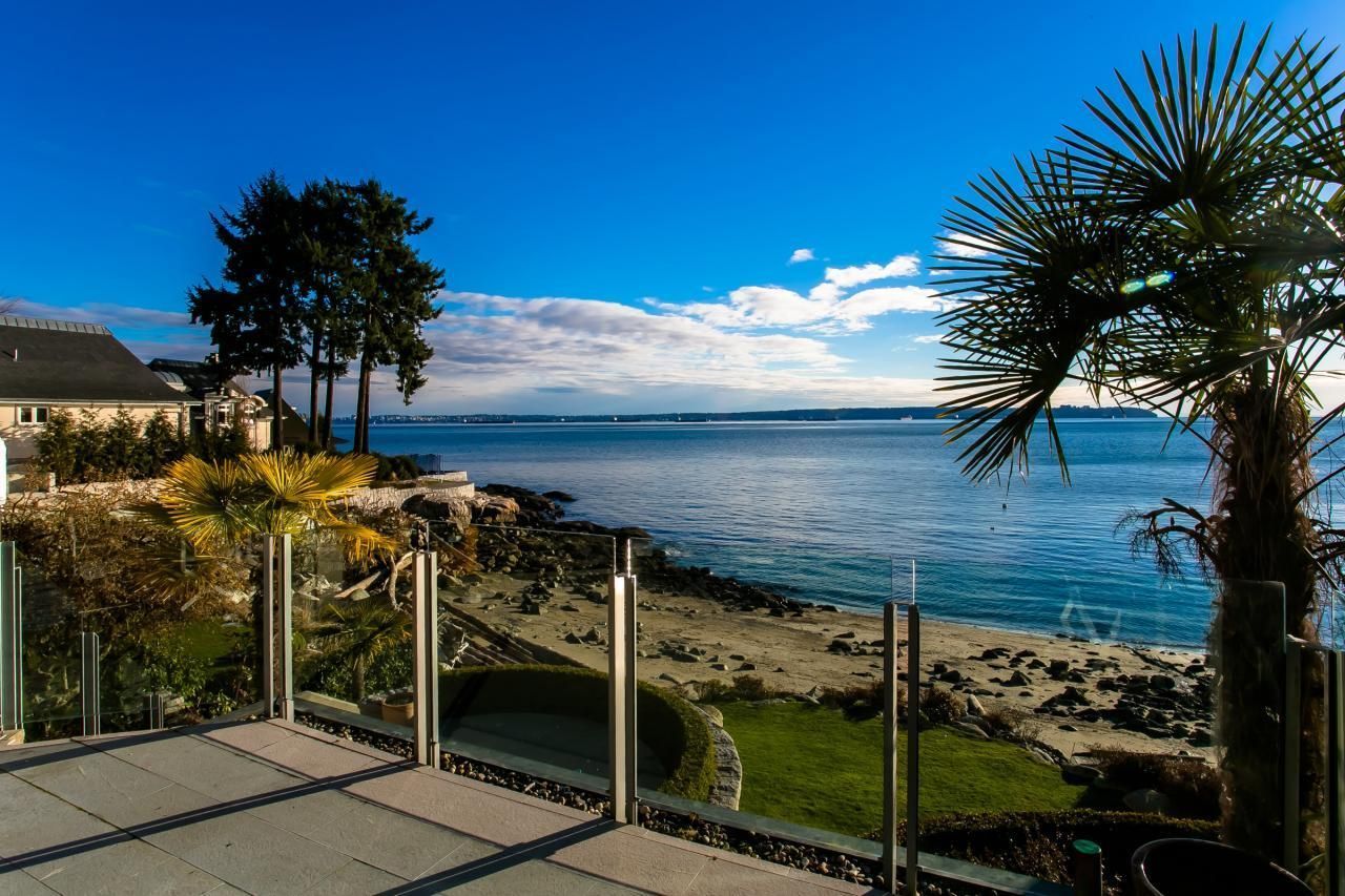 【Rental Listings】Waterfront 3BR 3BA Luxury House in West Vancouver Radcliff Ave