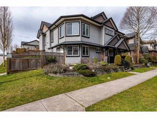 Photo 1: 11335 CREEKSIDE Street in Maple Ridge: Albion House for sale in "Gilker Hill Estates" : MLS®# R2445035