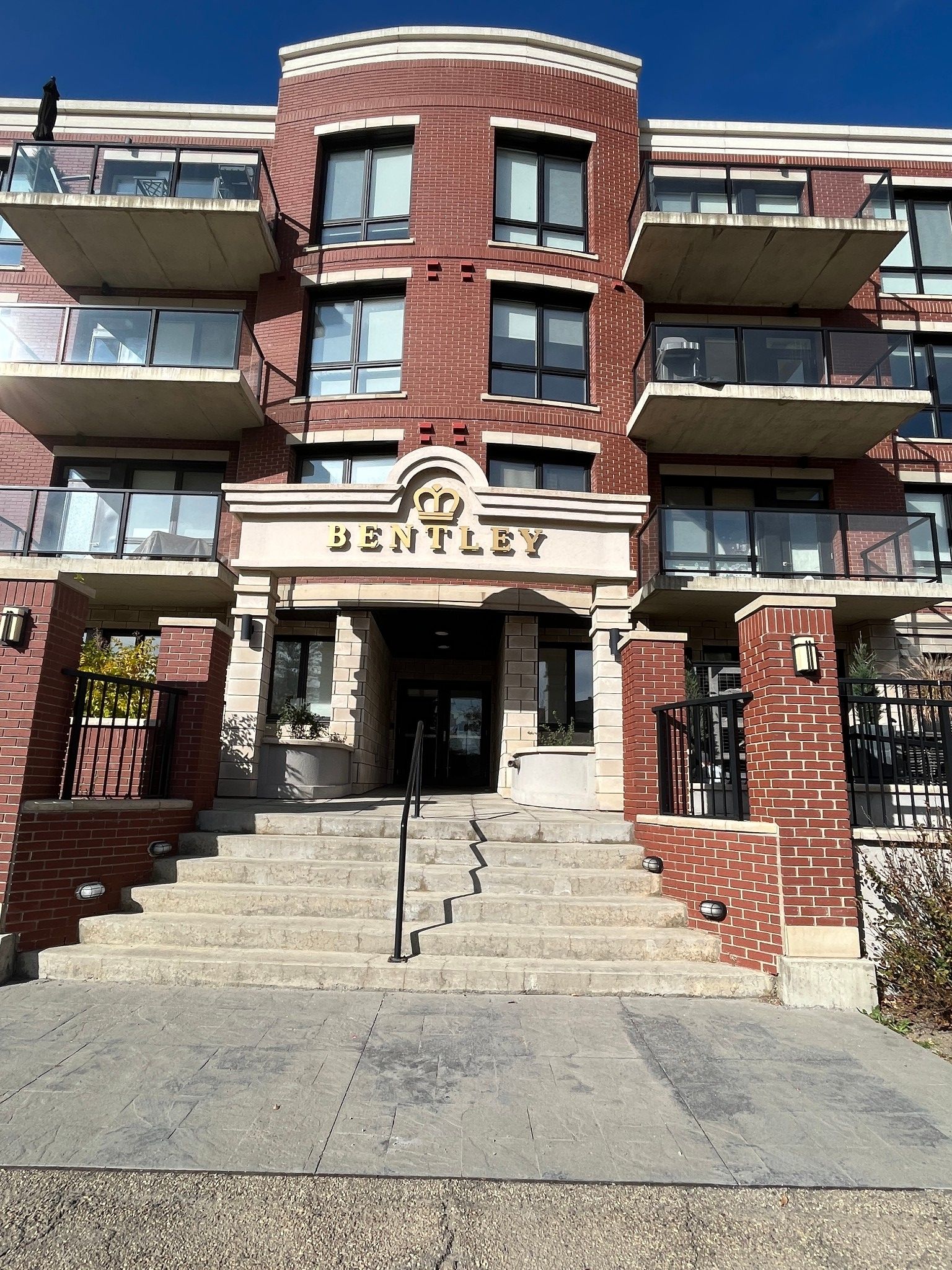 Main Photo: 309 11710 NW 87 Avenue in Edmonton: Condominium for rent (Windsor Park) 