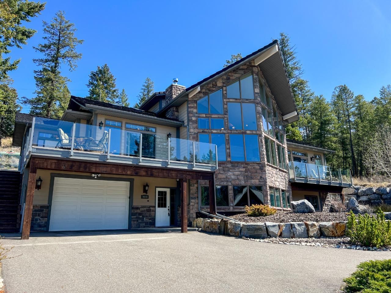 Main Photo: 4944 MOUNTAIN HILL ROAD in Fairmont Hot Springs: House for sale : MLS®# 2470371