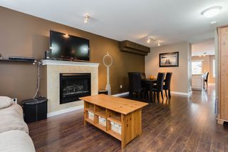 Photo 4: 89 12711 64 Avenue in Surrey: West Newton Townhouse for sale in "Pallette On The Park" : MLS®# R2216923