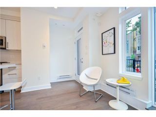 Photo 4: 202 3715 COMMERCIAL Street in Vancouver: Victoria VE Townhouse for sale in "O2" (Vancouver East)  : MLS®# V1025259