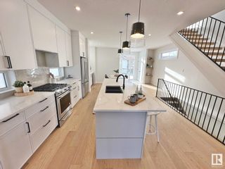 Photo 5: 9839 67 Avenue in Edmonton: Zone 17 House for sale : MLS®# E4324044