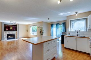 Photo 9: 59 Somerset Drive SW in Calgary: Somerset Detached for sale : MLS®# A2135209