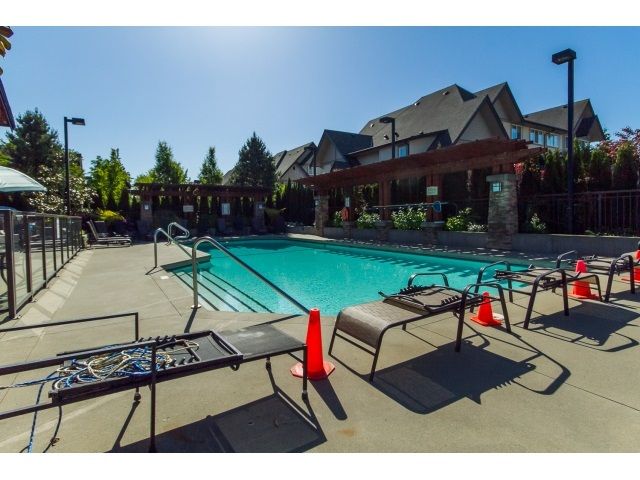 Photo 20: Photos: 215 2450 161A Street in Surrey: Grandview Surrey Townhouse for sale in "Glenmore" (South Surrey White Rock)  : MLS®# R2069074
