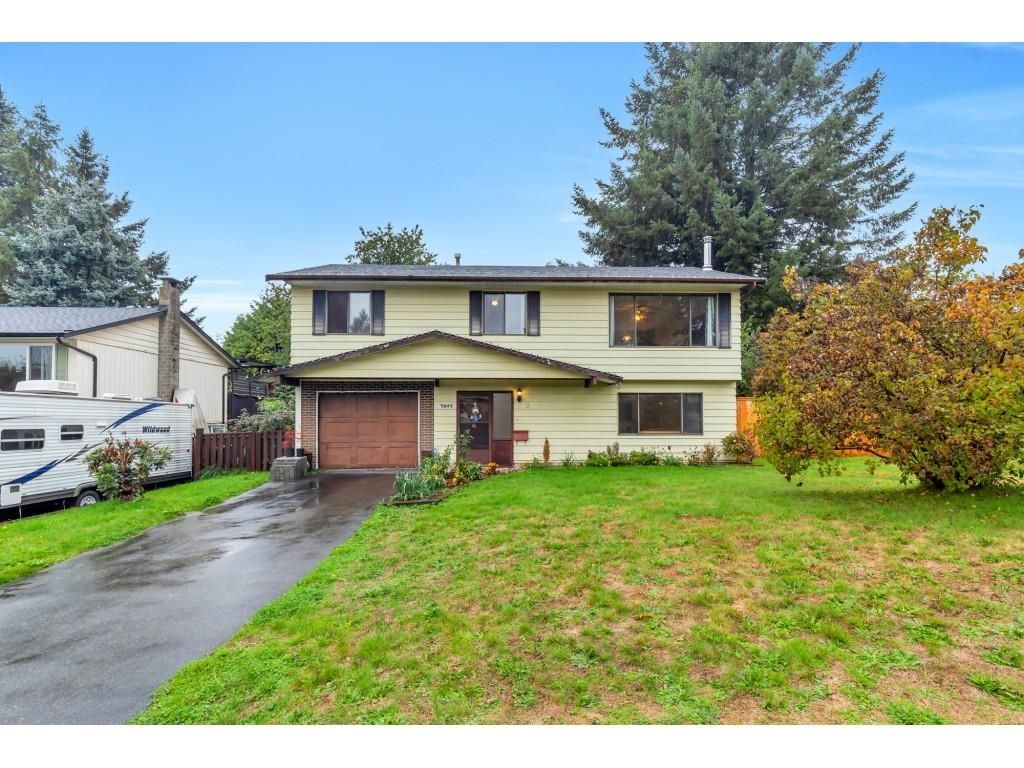 Main Photo: 7947 FULMAR Street in Mission: Mission BC House for sale : MLS®# R2626117