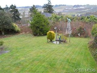 Photo 2: 6705 Tamany Drive in VICTORIA: CS Tanner Residential for sale (Central Saanich)  : MLS®# 306865