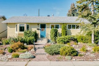Photo 1: 49 Kentish Drive SW in Calgary: Kingsland Detached for sale : MLS®# A2002580