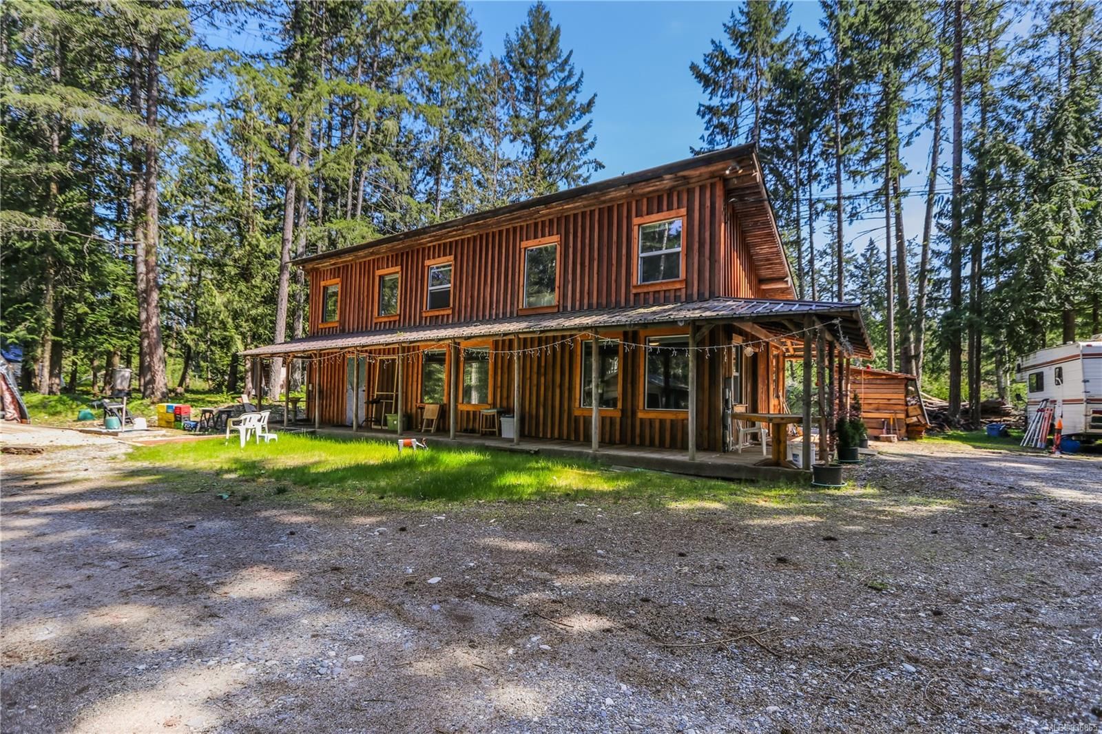 Main Photo: 2900 Riverbend Rd in Nanaimo: Na Extension House for sale : MLS®# 936865