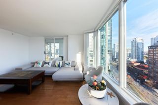 Photo 8: 1605 388 DRAKE Street in Vancouver: Yaletown Condo for sale in "GOVERNOR'S TOWER" (Vancouver West)  : MLS®# R2866236