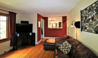 Photo 5: 2515 17A Street NW in Calgary: Capitol Hill House for sale : MLS®# C4123330