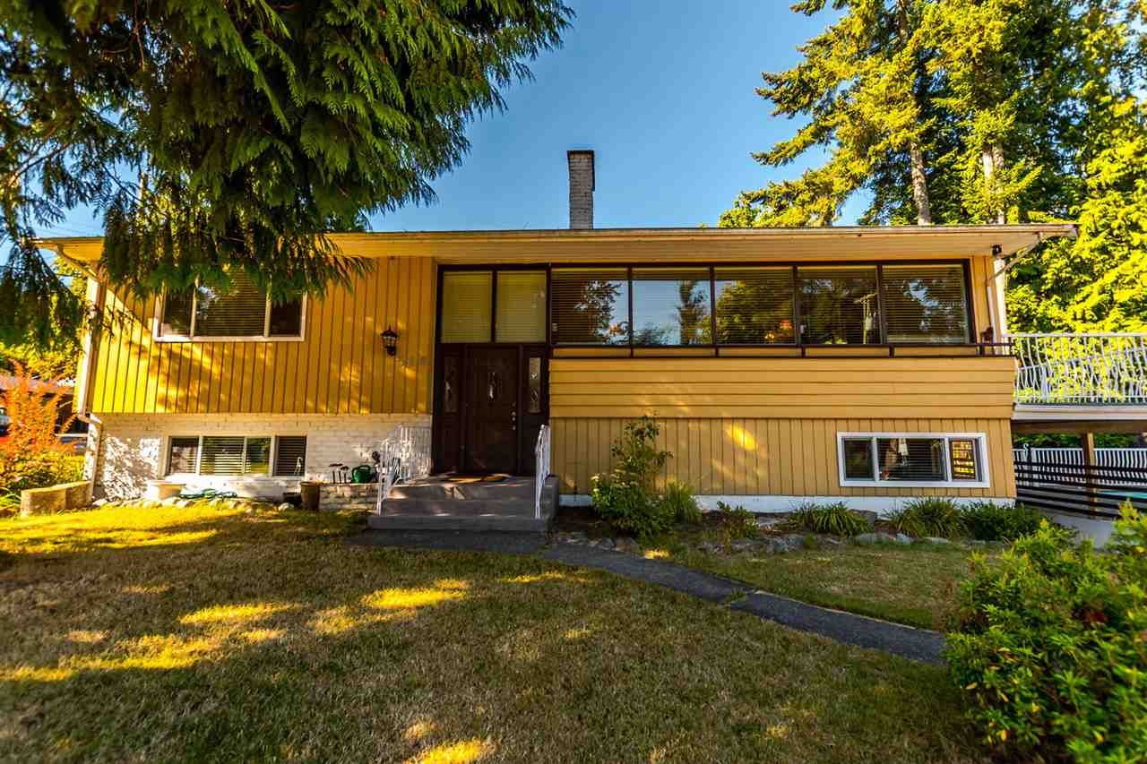 Main Photo: 518 AILSA Avenue in Port Moody: Glenayre House for sale in "COLLEGE PARK- GLENAYRE" : MLS®# R2202508