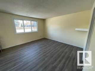 Photo 4: 1430 LAKEWOOD Road in Edmonton: Zone 29 Carriage for sale : MLS®# E4382125