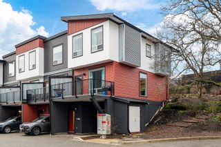 Main Photo: 100 1726 Kerrisdale Rd in Nanaimo: Na Central Nanaimo Row/Townhouse for sale : MLS®# 952628