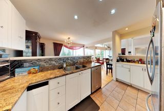 Photo 5: 593 BALLANTREE Road in West Vancouver: Glenmore House for sale : MLS®# R2607461