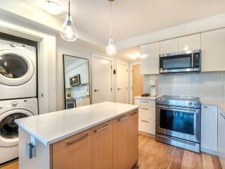 Photo 13: 402 233 KINGSWAY Avenue in Vancouver: Mount Pleasant VE Condo for sale in "VYA" (Vancouver East)  : MLS®# R2816006