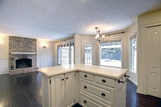 Photo 10: 152 Woodfield Road SW in Calgary: Woodbine Detached for sale : MLS®# A1178695