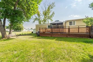 Photo 5: 39 Cedar Crescent in St Clements: Pineridge Trailer Park Residential for sale (R02)  : MLS®# 202321316