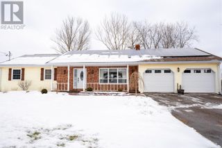 Photo 2: 14 Braemore Avenue in Charlottetown: House for sale : MLS®# 202401096