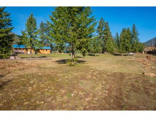 Photo 15: 2621 HIGHWAY 3A in Castlegar: House for sale : MLS®# 2475835